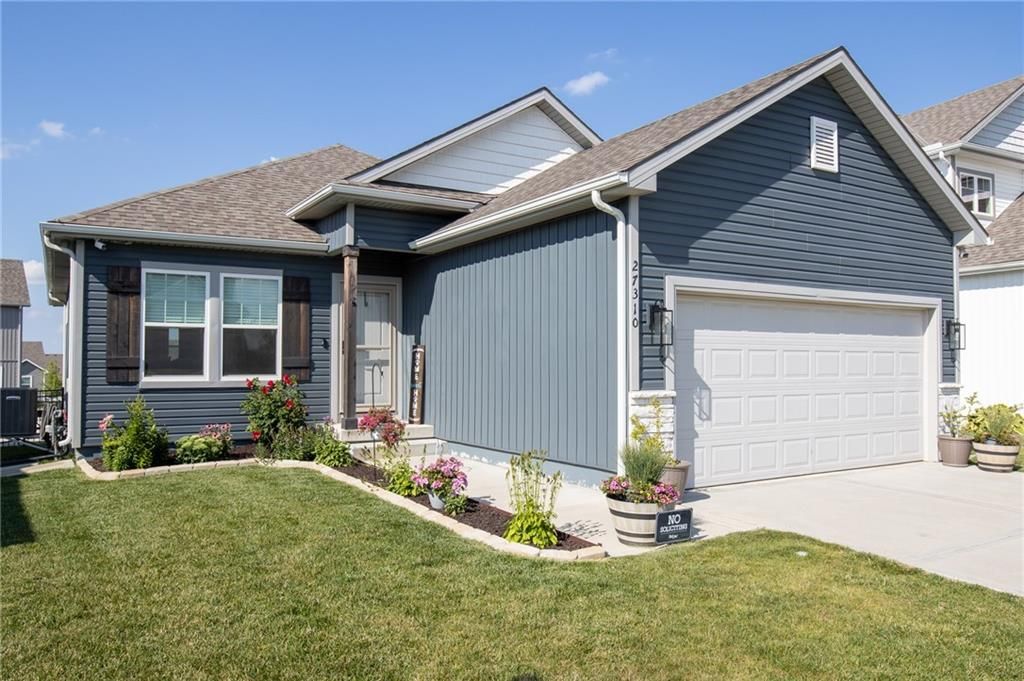 27310 Cedar Grove Drive, Lee's Summit, MO 64086