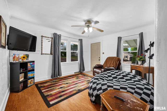 739 E LAKE Avenue, Peoria Heights, IL 61616