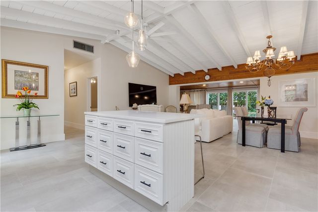 618 Holly Road, Vero Beach, FL 32963