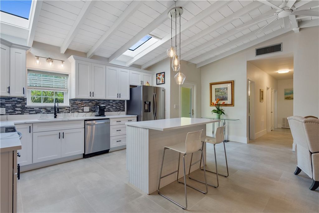 618 Holly Road, Vero Beach, FL 32963