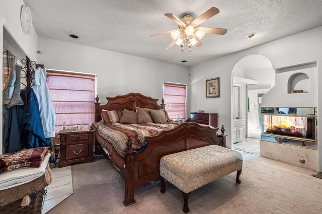 4800 Driftwood Avenue NW, Albuquerque, NM 87114