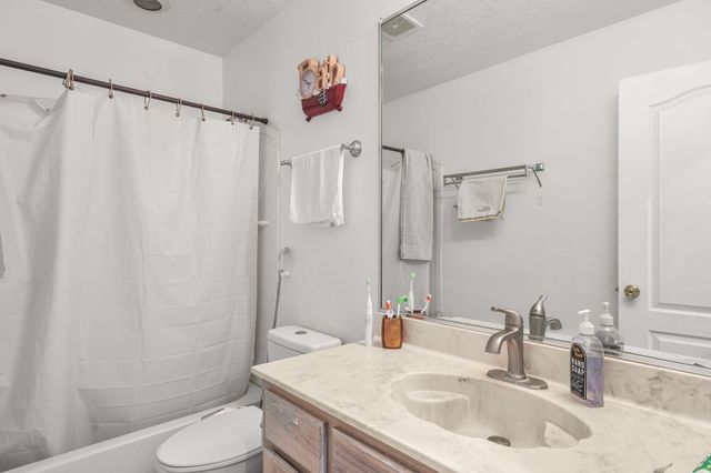 4800 Driftwood Avenue NW, Albuquerque, NM 87114