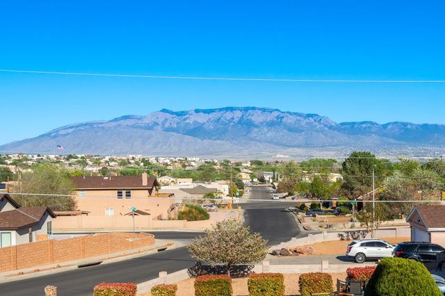 4800 Driftwood Avenue NW, Albuquerque, NM 87114
