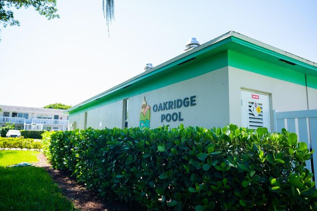 266 Oakridge P 266, Deerfield Beach, FL 33442