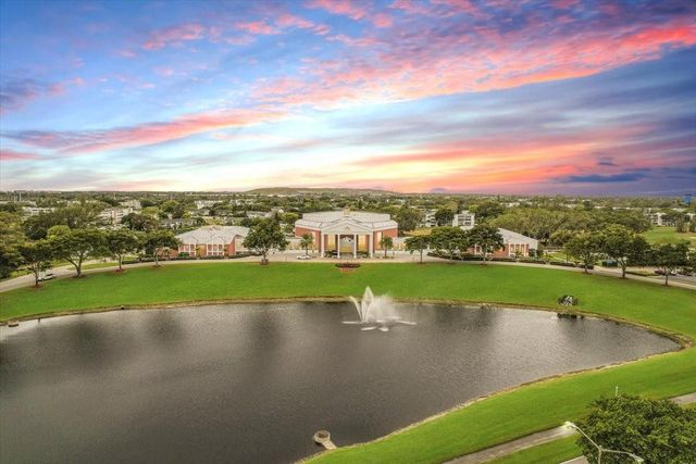 266 Oakridge P 266, Deerfield Beach, FL 33442