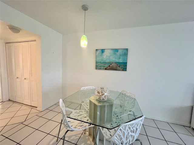 266 Oakridge P 266, Deerfield Beach, FL 33442