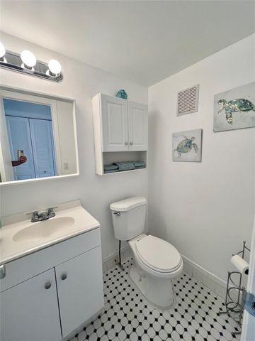 266 Oakridge P 266, Deerfield Beach, FL 33442