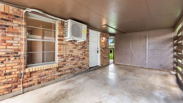 218 E Villaret, San Antonio, TX 78221