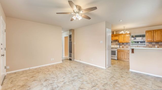 218 E Villaret, San Antonio, TX 78221