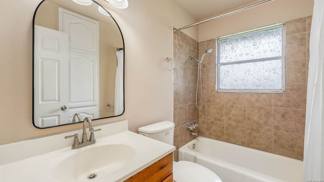 218 E Villaret, San Antonio, TX 78221