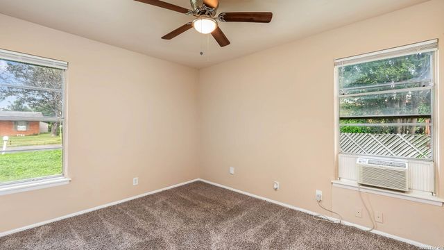 218 E Villaret, San Antonio, TX 78221