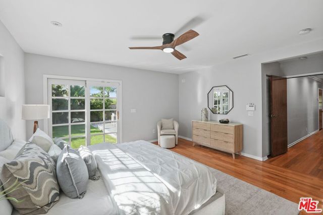 5812 S Garth Avenue, Los Angeles, CA 90056