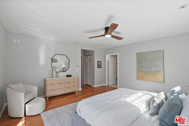 5812 S Garth Avenue, Los Angeles, CA 90056