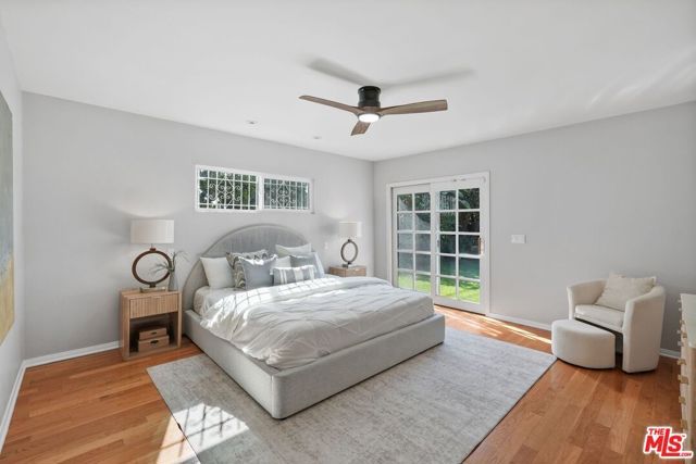 5812 S Garth Avenue, Los Angeles, CA 90056
