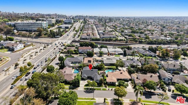 5812 S Garth Avenue, Los Angeles, CA 90056