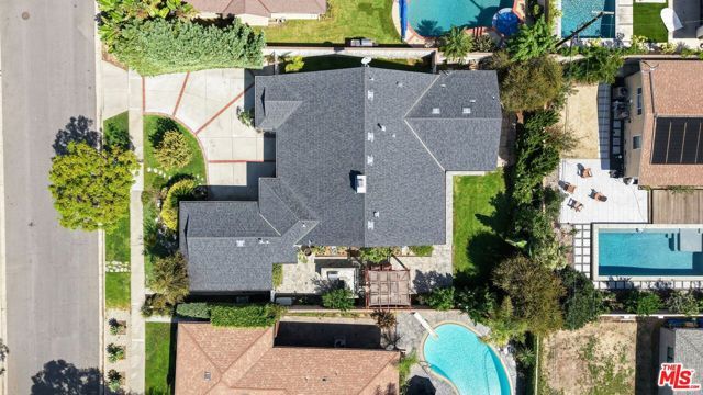 5812 S Garth Avenue, Los Angeles, CA 90056