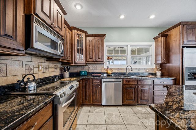 410 Lamp Post Drive, Zirconia, NC 28790