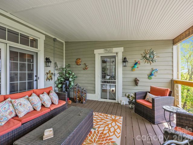 410 Lamp Post Drive, Zirconia, NC 28790