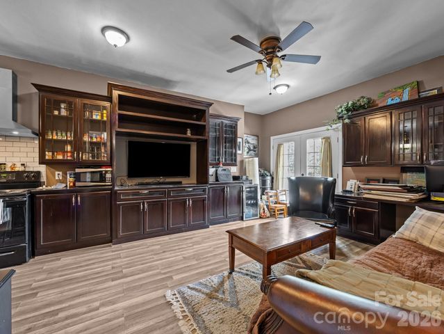 410 Lamp Post Drive, Zirconia, NC 28790