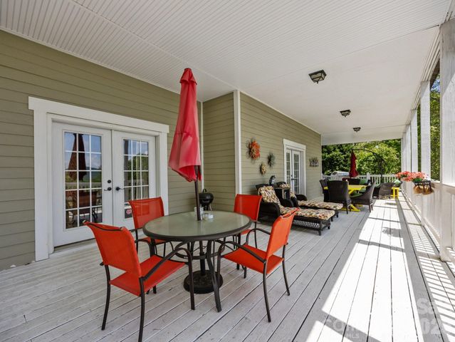 410 Lamp Post Drive, Zirconia, NC 28790