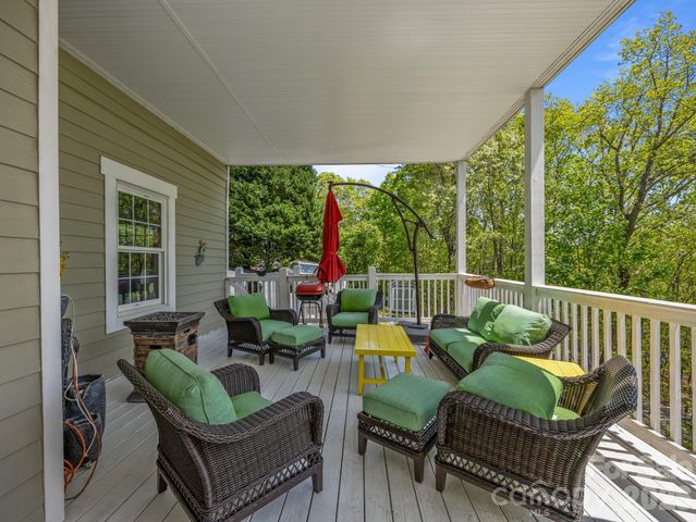 410 Lamp Post Drive, Zirconia, NC 28790
