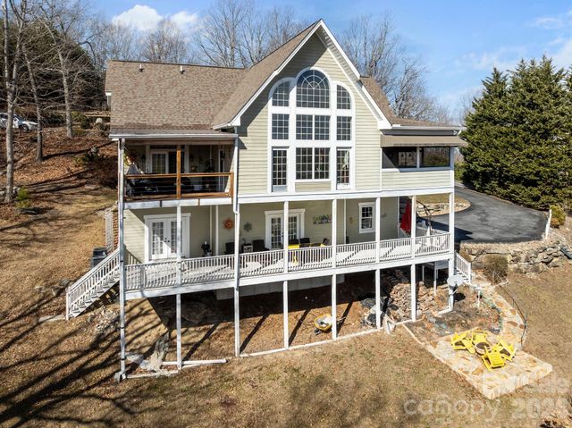 410 Lamp Post Drive, Zirconia, NC 28790