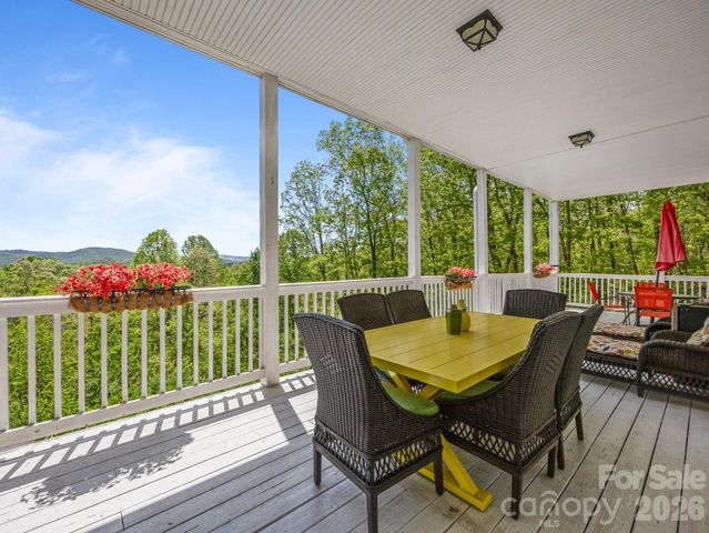 410 Lamp Post Drive, Zirconia, NC 28790