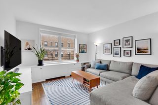 302 E 88th St Apt 6F, New York City, NY 10128