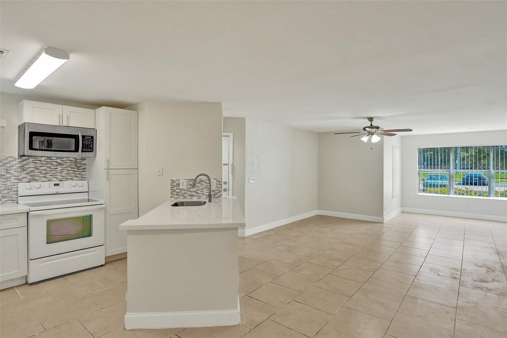 12650 Vista Isles Drive 918, Sunrise, FL 33325