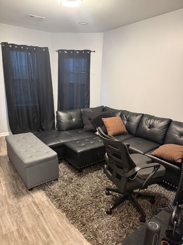 5113 W Lexington Street, Chicago, IL 60644