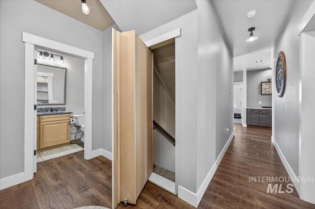 8150 S Locust Grove Rd, Meridian, ID 83642