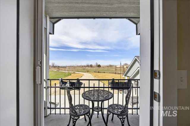 8150 S Locust Grove Rd, Meridian, ID 83642