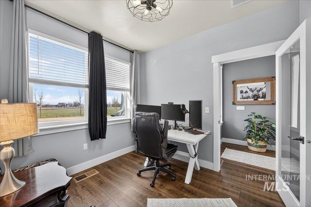 8150 S Locust Grove Rd, Meridian, ID 83642