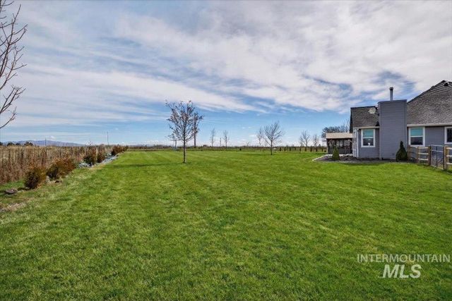 8150 S Locust Grove Rd, Meridian, ID 83642