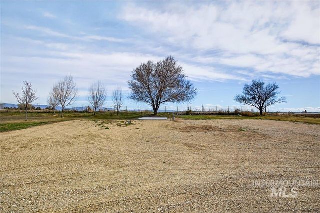 8150 S Locust Grove Rd, Meridian, ID 83642