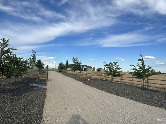 8150 S Locust Grove Rd, Meridian, ID 83642