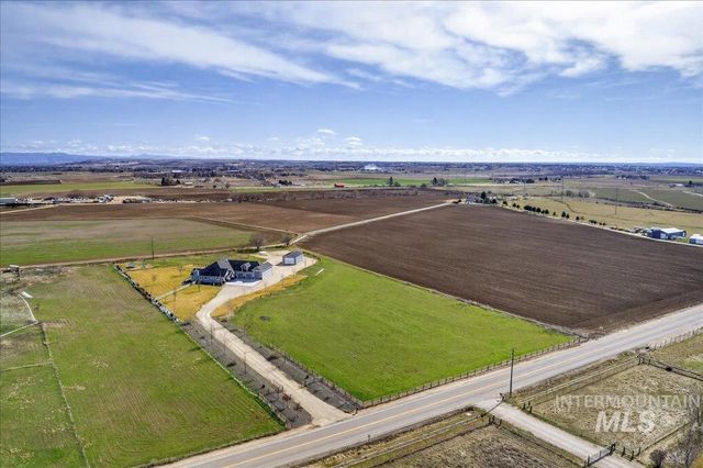 8150 S Locust Grove Rd, Meridian, ID 83642