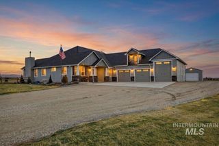 8150 S Locust Grove Rd, Meridian, ID 83642