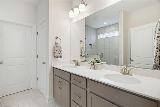1640 Cross Village Avenue, Kernersville, NC 27284