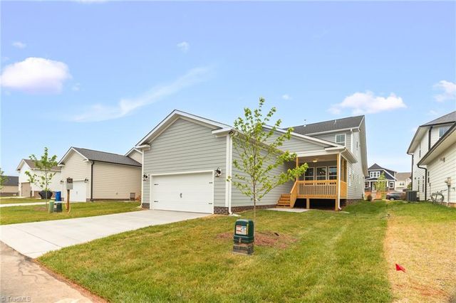 1640 Cross Village Avenue, Kernersville, NC 27284