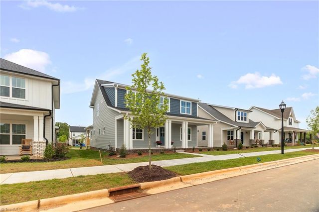 1640 Cross Village Avenue, Kernersville, NC 27284