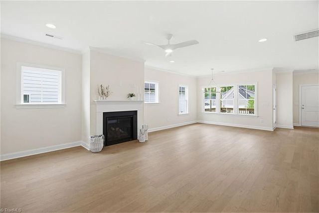 1640 Cross Village Avenue, Kernersville, NC 27284