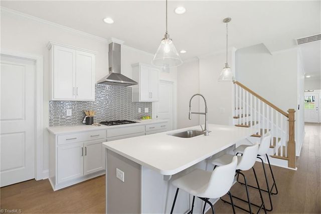 1640 Cross Village Avenue, Kernersville, NC 27284