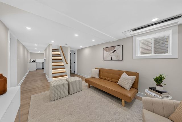 20 Washington Pl, Malden, MA 02148