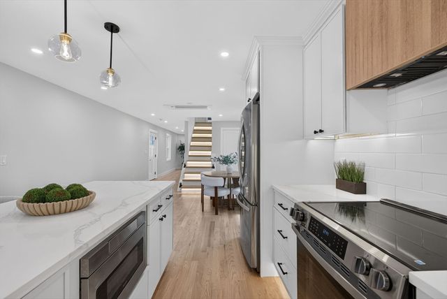 20 Washington Pl, Malden, MA 02148