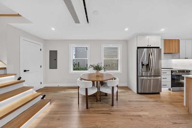 20 Washington Pl, Malden, MA 02148