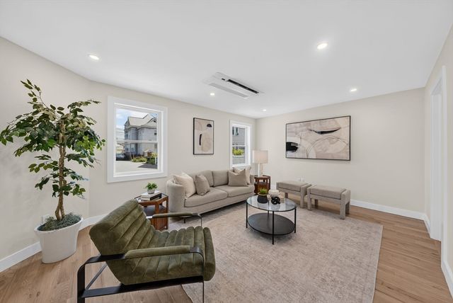 20 Washington Pl, Malden, MA 02148