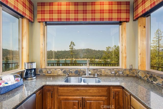 39828 Granite Ridge Lane, Bass Lake, CA 93604
