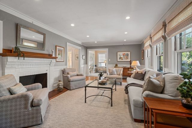 24 Fenno Rd, Newton, MA 02459