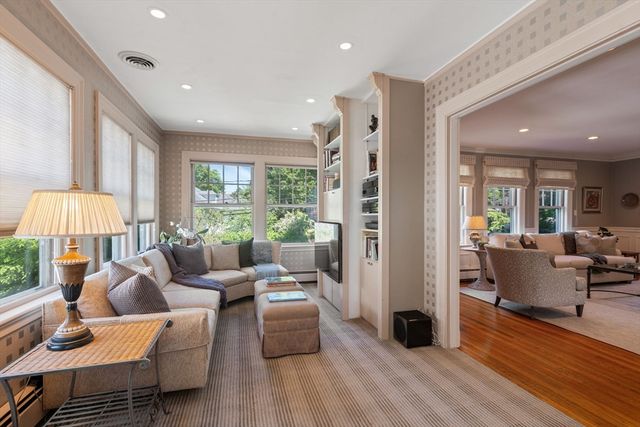 24 Fenno Rd, Newton, MA 02459